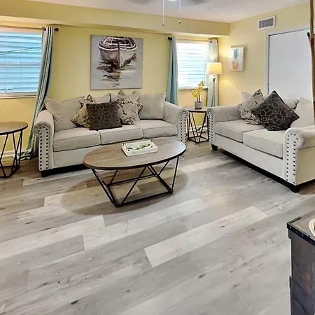 Villa Pleasure Pier Retreat #3